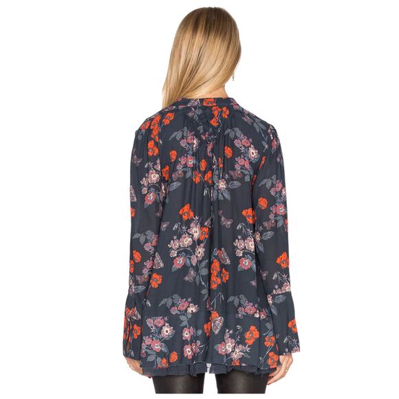 FREE PEOPLE Pebble Crepe So Fine Smocked Tunic Top Navy Floral Bell Sleeve Sz S - Picture 7 of 13